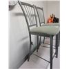 Image 5 : 2 bar heightgreen metal chairs