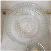 Image 4 : 4 crystal and glass bowls dishes