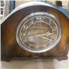 Image 3 : Perivale Mantel Clock made in England 1930 7 day comes with pendulum and key