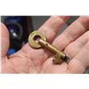 Image 2 : Antique Brass Chicago, Milwaukee. St. Paul Railway Key