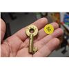 Image 1 : Antique Brass Toronto, Hamilton, Buffalo Railway Key
