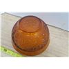 Image 5 : Amber Sandwich Glass 9 Inch Diameter Bowl