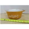Image 5 : Large Gold Colored Pyrex Casserole Dish - With Lid