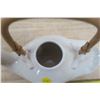 Image 5 : Duck Teapot With Wicker Handle