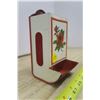 Image 3 : Vintage Flowered Match Holder (Tin)