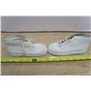 Image 3 : Vintage New Toddler Shoes (Box Doesn't Match Shoes)