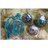 Image 1 : Lot of glass garden balls (4)