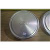Image 3 : 477. Ford hubcap covers, 10 ¾” (2)