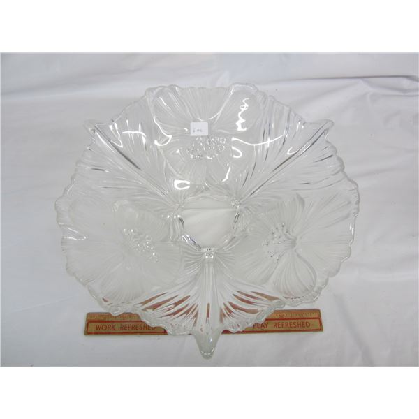 Large 1950's Frosted and Clear Center Bowl no damage