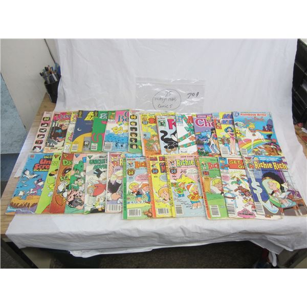 Lot of 25 Vintage Comics