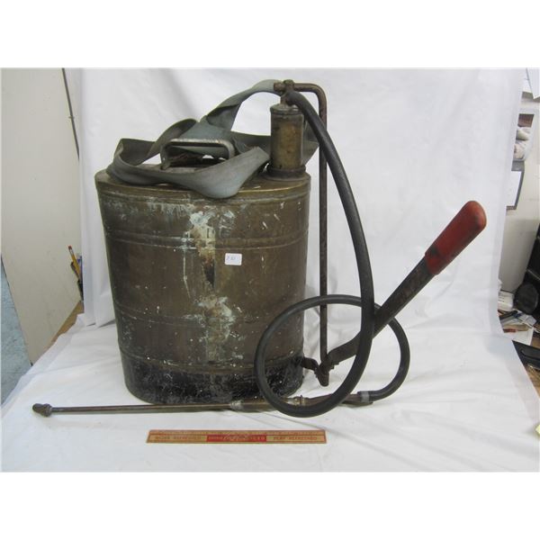 Antique Brass Backpack Sprayer