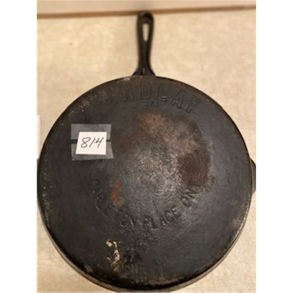 10.5" Cast Iron Skillet Findlay Carlton Place Ont.