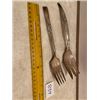 Image 1 : 2 LG. Silver Serving Forks