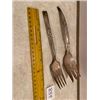 Image 2 : 2 LG. Silver Serving Forks