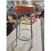 Image 1 : Orange retro stool