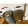 Image 5 : 2 Metal Pails C/W Lids 20" Tall 1 Cream Can 1 Galvanized
