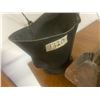 Image 3 : Coal Pail + Shovel