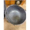 Image 4 : Granite Ware Bread Pan With Lid
