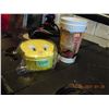 Image 1 : Tweety and cups