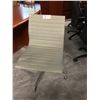 Image 2 : HERMAN MILLER EAMES GREY SIDE SWIVEL CHAIR