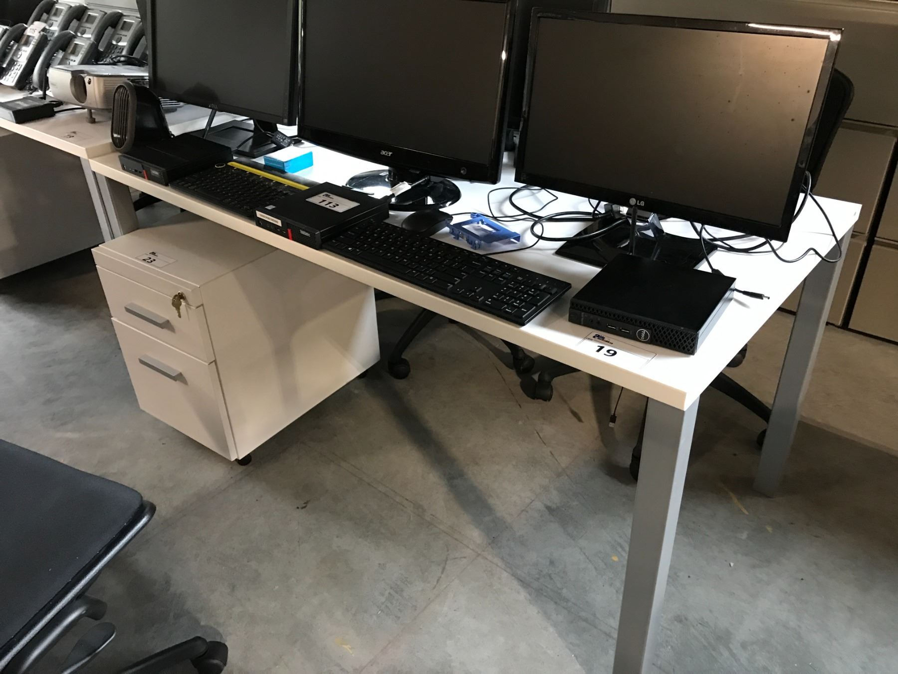 Steelcase Computer Table WHITE STEELCASE 5' COMPUTER TABLE
