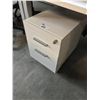 Image 2 : STEELCASE WHITE 2 DRAWER MOBILE PEDESTAL