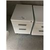 Image 2 : STEELCASE WHITE 2 DRAWER MOBILE PEDESTAL