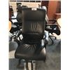 Image 2 : KEILHAUER DANFORTH BLACK LEATHER HIGH BACK EXECUTIVE CHAIR
