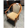 Image 2 : SMED TAN LIGHT CHERRY GRAIN CLIENT CHAIR