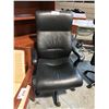 Image 2 : KEILHAUER DANFORTH BLACK LEATHER HIGH BACK EXECUTIVE CHAIR