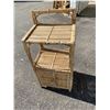Image 1 : Wicker stand