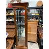 Image 1 : Display cabinet