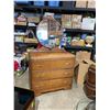 Image 1 : Dresser and mirror