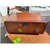 Image 1 : Bread box