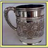 Image 1 : 19C TIFFANY REPOUSSE SILVER MUG CHILDREN FLAG #2185956