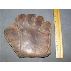 Pre-WWII baseball glove Draper & Maynard #2212073