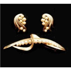 Trifari Goldtone Pin + Earrings Set #2236842