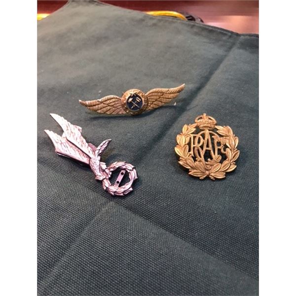Pins/Medals4 Beck Auctions Inc.