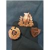 Image 1 : Pins/Medals--7