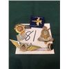 Image 1 : Pins/Medals -43