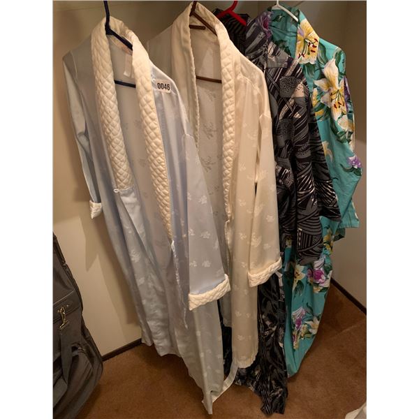 Women's Robes and Kimonos