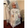 Image 1 : Bridal Doll