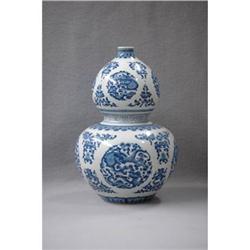 Blue  and  white  porcelain  gourd  vase #2223194