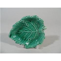 Wedgwood Majolica Green Leaf Butter Pat, #2223286