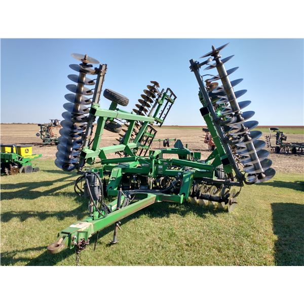 John Deere 637 Disc, 32'
