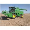 Image 2 : John Deere 8820 Combine w/24' Header