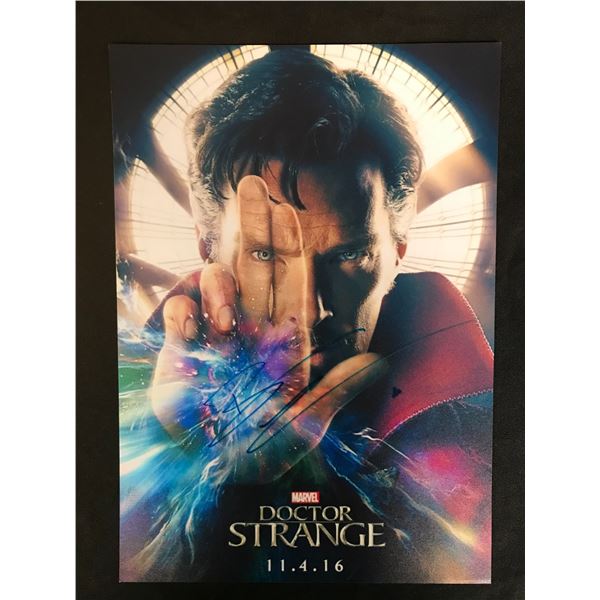 BENEDICT CUMBERBATCH SIGNED DR. STRANGE 8 X 10 (RA COA)