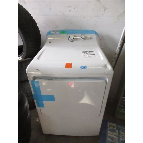 White GE Clothes Dryer - Store Return