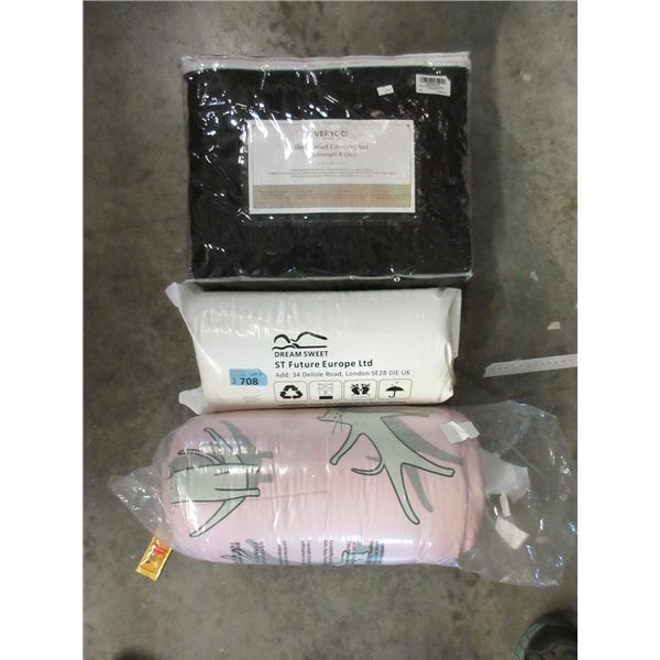 Twin Comforter, Queen Coverlet & 1 Pillow