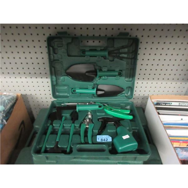 4 Gardening Tool Kits in Cases